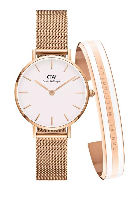 Jual Daniel Wellington T Set Petite Melrose 28mm Watch For Women