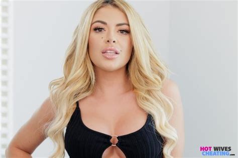 Sexy PAWG Vivianne Desilva Gets A Creampie From Oliver Hot Wives Cheating Gallery