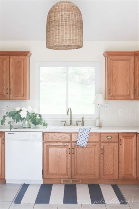 Updating a Kitchen with Oak Cabinets {Without Painting Them}