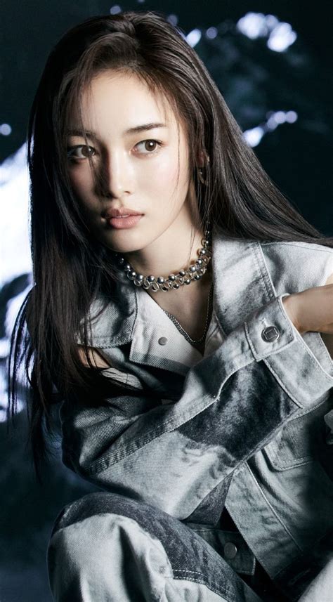 JURIN MASCARA | Celebridades, Hermosas celebridades, Hermosa