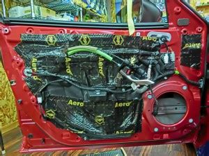 アクセラ マツダ純正BOSE スピーカー交換ドアのデッドニング センタースピーカー交換 AXELA SPORT HOT WIRED