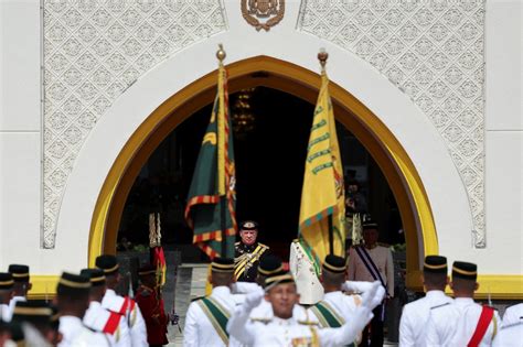 Sultan Ibrahim Sworn In As Malaysia S New King World Chinadaily Cn