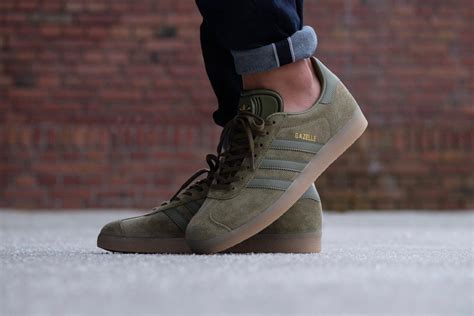 Adidas Gazelle Olive Carbon Gum BB5265 Adidas Gazelle Outfit Men