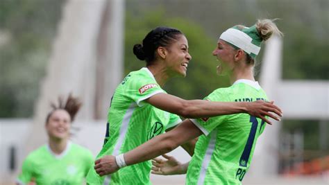 Fußball Bundesliga der Frauen VfL Wolfsburg gewinnt vorzeitig siebten