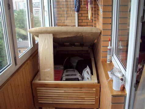 Диван из шкафа на балконе (Большой выбор фотографий) - fotodekormebel.ru