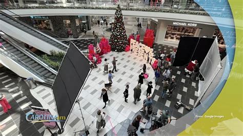 Mall Gets Backlash for Early Christmas Decorations - WFXB