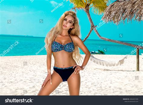 Sexy Tanned Woman Bikini Model Maldives Stock Photo 2004431939 Shutterstock