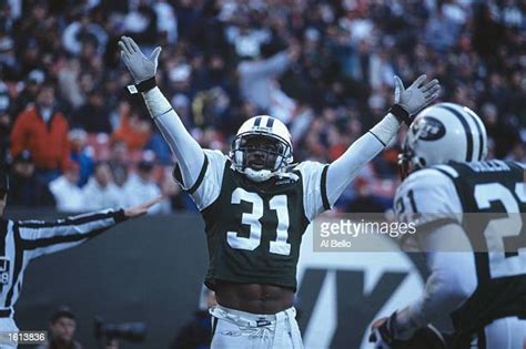 Jets Aaron Glenn Photos and Premium High Res Pictures - Getty Images