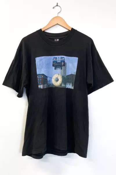 Vintage Red Hot Chili Peppers Californication Tee Shirt Urban Outfitters