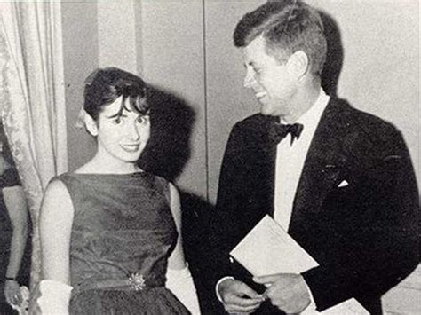 A 20 year old Nancy Pelosi poses with JFK at the Democratic Convention ...