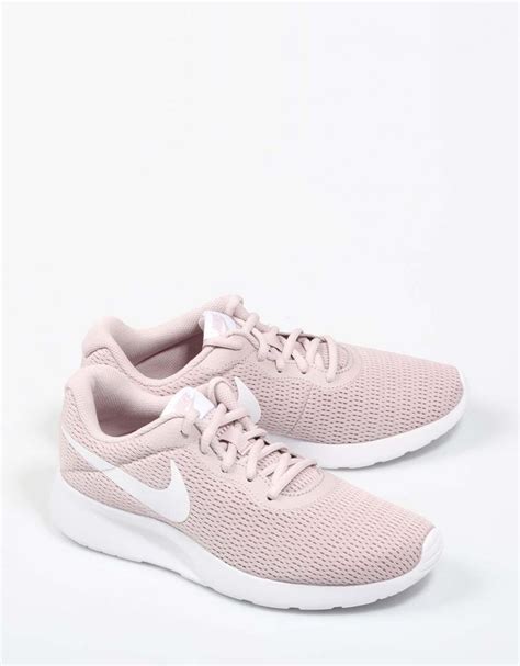 Venta Nike Tanjun Mujer En Stock