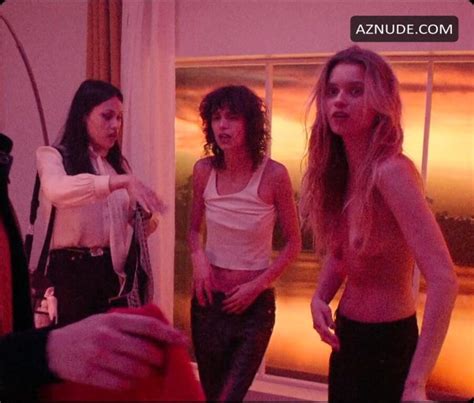 Mica Arganaraz Nude VoyeurFlash