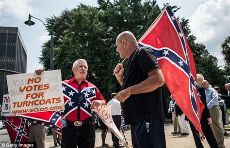 South Carolina Senate Advances Bill To Remove Confederate Flag Daily Mail Online