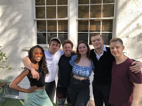 Noel Fisher Schamlos