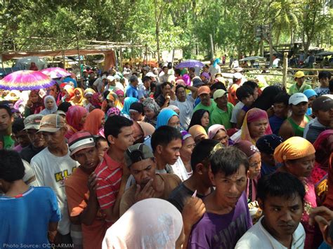 Bam On The Displaced Families In Maguindanao The Official Website Of Senator Bam Aquino