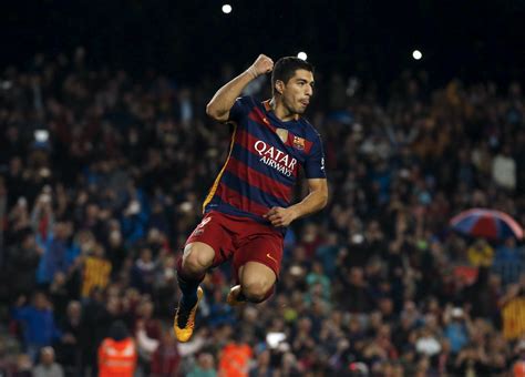 Luis Suarez has now scored 17 goals in his last 10 competitive games ...