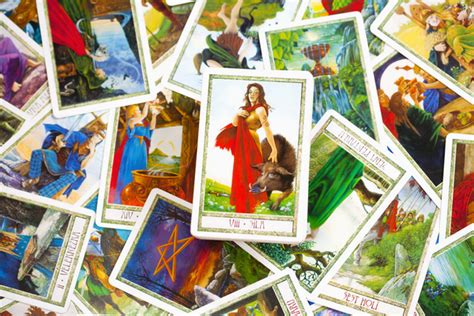 L Histoire Et Les Origines Du Tarot Divinatoire Pour La Croissance