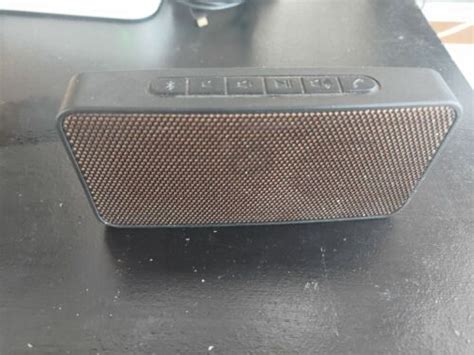 Blackweb Bluetooth Speaker Bwa17aa001