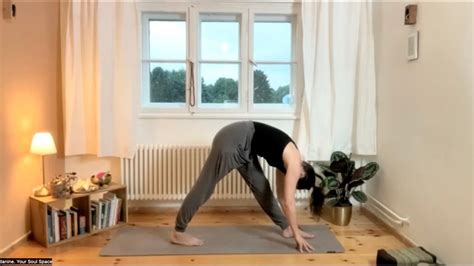 Sanftes Yoga Am Abend Mondgruß Youtube