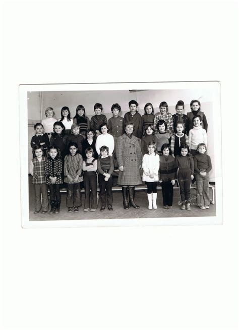 Photo De Classe CE1 Mme GUILLAUME De 1974 Ecole Groupe Scolaire Du