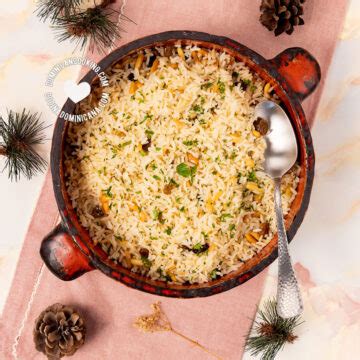 Arroz Navideño [Recipe + Video] Christmas Rice with Raisins