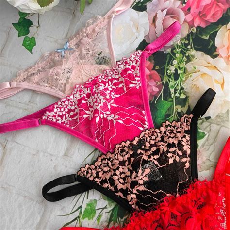 Calcinha Fio Borboleta em Renda Gardens Lingerie Moda Íntima Linha Noite