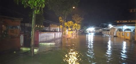 Hujan Deras Sejumlah Jalan Di Kota Gorontalo Terendam Banjir LIGONEWS ID