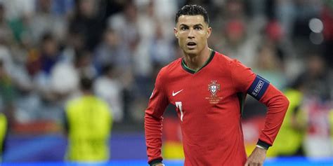 Cristiano Ronaldo Bikin Channel YouTube Cuma 1 5 Jam Sudah Lebih Dari