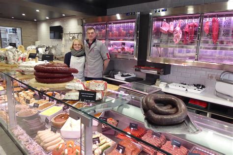 Bernay Maxime Et Charlotte Alix Ont Repris La Boucherie De La Poste