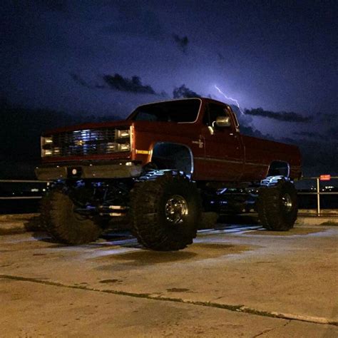 Pin By Anthony Cheeseman On Square Body Chevy Lifted Chevy Trucks