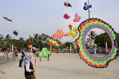 Festival Layang Layang Internasional Antara Foto