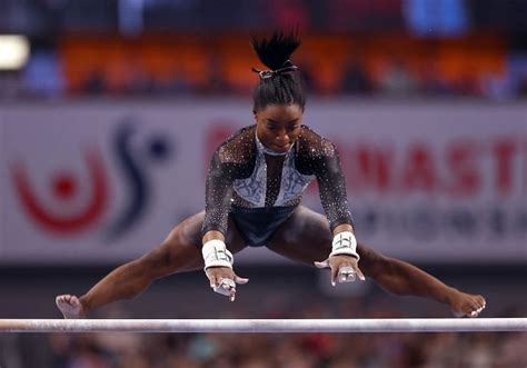 Top 5 gymnastic moves by Simone Biles