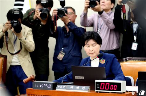 뉴스1 Pick 野 ‘가맹사업법· ‘민주유공자법 본회의 직회부 의결국힘 불참