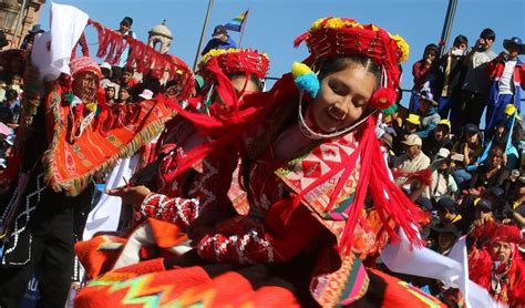 Impresionante Concurso De Danzas En Cusco Fotos Foto De