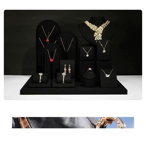 Luxury Premium Retail Black Velvet Necklace Display Stand