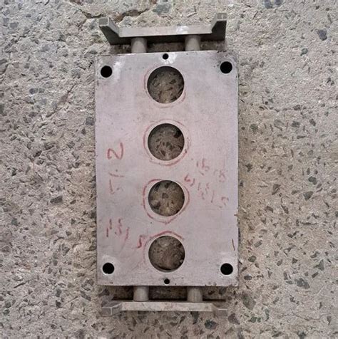 Mild Steel Mould Plain Hot Runner Injection Mould At Piece In Ahmedabad