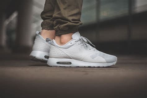 Nike Air Max Tavas Pure Platinum Pr Platinum Ntrlgry Prpltnm Afew