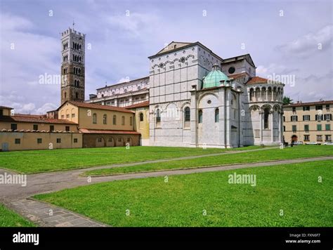 Lucca Kathedrale - Lucca cathedral 02 Stock Photo - Alamy