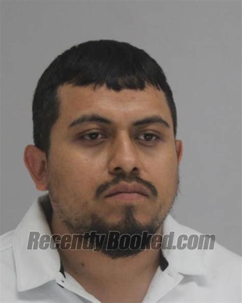 Recent Booking Mugshot For Hector Almendarez In Dallas County Texas