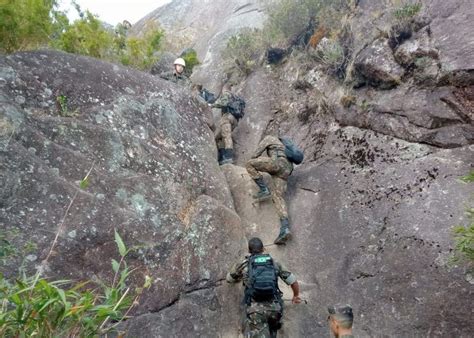 Internet De Bib Realiza Subida No Morro Do Anhangava E Desafio