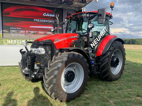 Case IH Vier Neue Farmall Traktoren