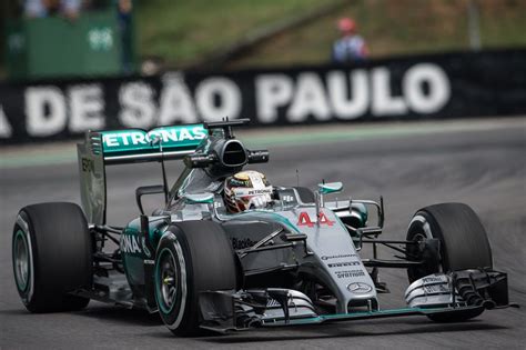 Hamilton roda mas faz o melhor tempo no treino da manhã da F1 Band