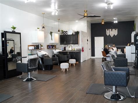 Salon Social Beauty Bar - Kingsburg Downtown Business District