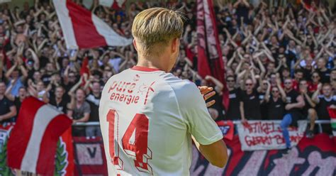 Steijn Geniet Van Fc Twente Supporters Ze Zingen Twentefans Nl