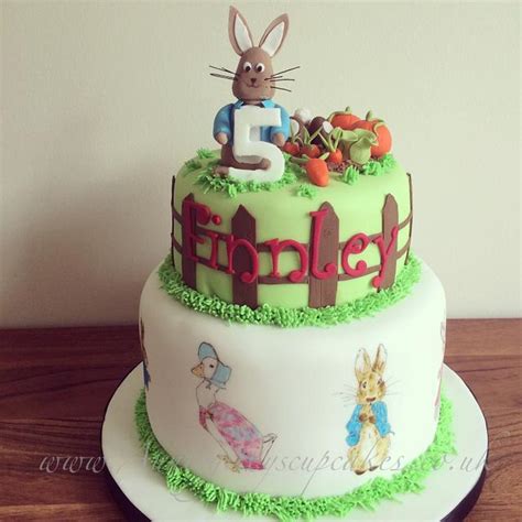 Peter Rabbit Cake Decorated Cake By Gill Earle CakesDecor