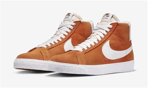 海外発売ナイキ SB ズーム ブレーザー ミッド セフティオレンジ ホワイト NIKE SB ZOOM BLAZER MID