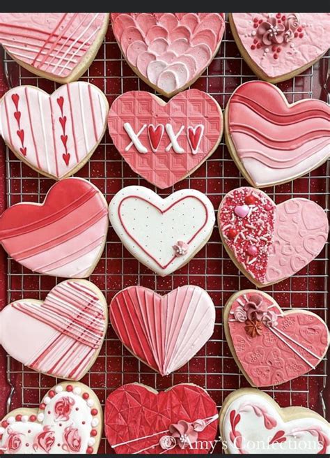 Pin By Nancy Wood On Decorated Cookies Valentine Cookies Decorated