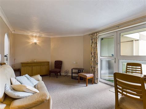 Bedroom Flat For Sale In Homecombe House Babbacombe