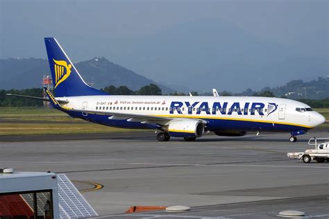 Ryanair Ei Dht Boeing As Anna Zvereva Flickr