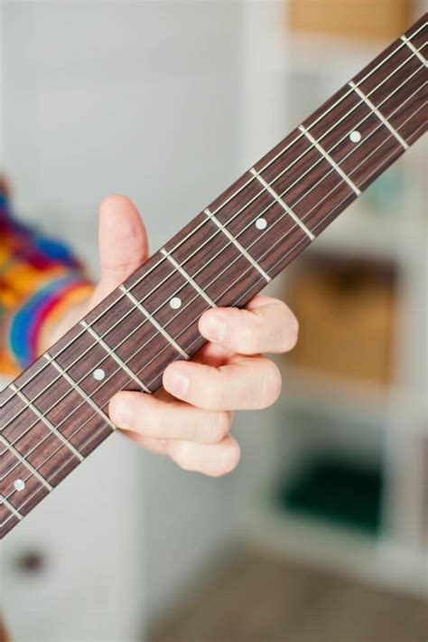 Rosewood vs Maple Fretboard – What Type of Guitar Neck Should I Choose ...